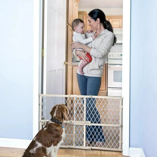 Evenflo® Position & Lock® Gate Indoor Safety Gate 4 Evenflo® Position & Lock® Gate Indoor Safety Gate - Image 2